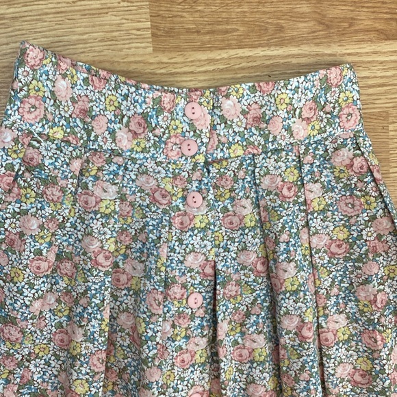 Vintage Floral Midi Pleated Skirt Button-up Closure - Picture 2 of 11